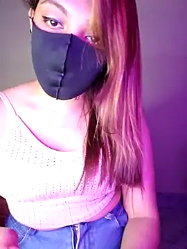 Snapshot of Olivia3 chatting on 2, 3, 2025 Olivia3 online show from 2, 3, 2025