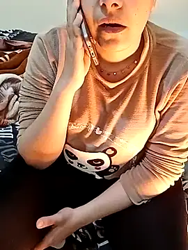 Snapshot of ShadiaStar chatting on 6, 2, 2025 ShadiaStar online show from 6, 2, 2025