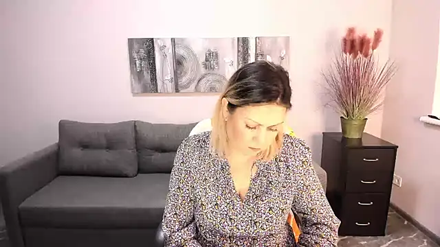 Snapshot of Milana_Blake chatting on 5, 2, 2025 Milana Blake online show from 5, 2, 2025