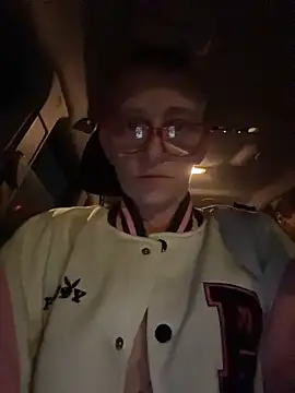 Snapshot of Stonermama666420 chatting on 1, 2, 2026 Stonermama666420 online show from 1, 2, 2026