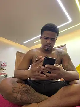 Snapshot of el-exotico-frekiisiimo chatting on 11, 12, 2024 el-exotico-frekiisiimo online show from 11, 12, 2024