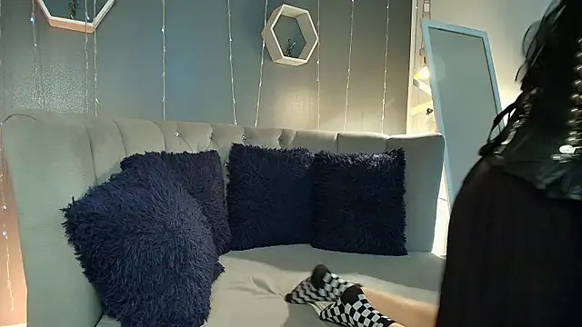 slutty venus online show from 21, 1, 2025