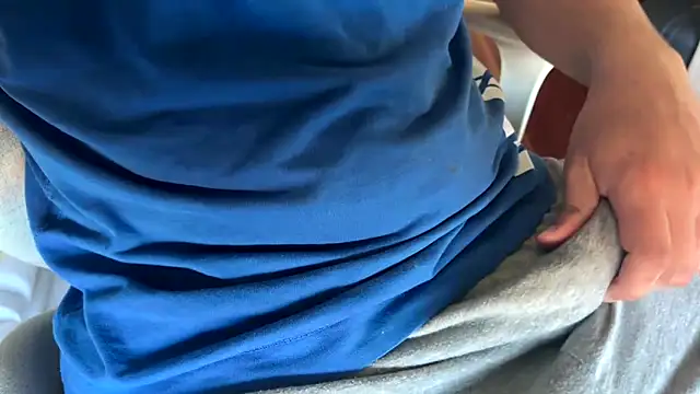 Axeeeeeeeeeeeel online show from 12, 4, 2026