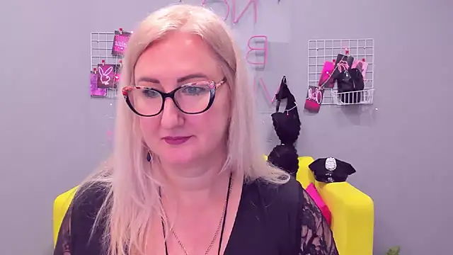 ChristyBrooks online show from 30, 12, 2024