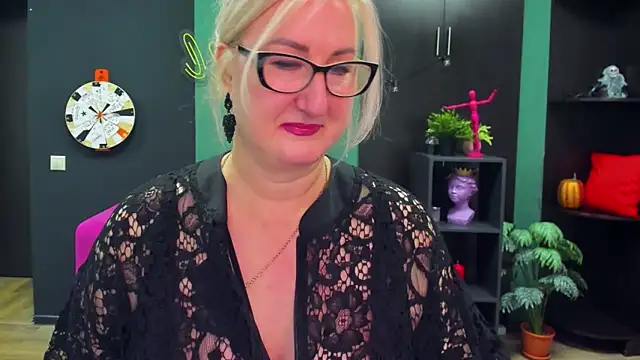 ChristyBrooks online show from 21, 2, 2025