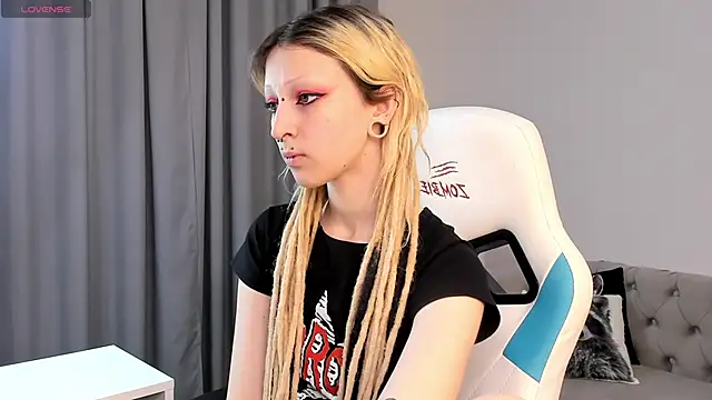 Lexy-Woorhez online show from 17, 10, 2025