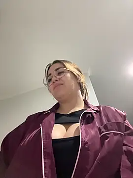 VikiDemi online show from 1, 2, 2026