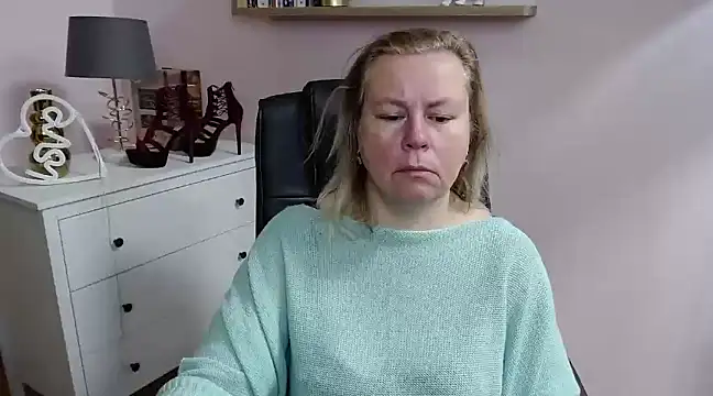 Snapshot of NancyCREAM chatting on 12, 2, 2025 NancyCREAM online show from 12, 2, 2025