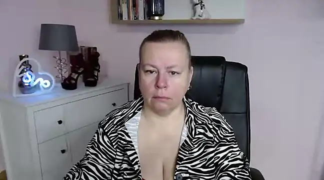Snapshot of NancyCREAM chatting on 21, 2, 2025 NancyCREAM online show from 21, 2, 2025
