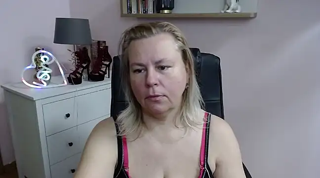 Snapshot of NancyCREAM chatting on 26, 2, 2025 NancyCREAM online show from 26, 2, 2025