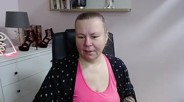 Snapshot of NancyCREAM chatting on 3, 3, 2025 NancyCREAM online show from 3, 3, 2025