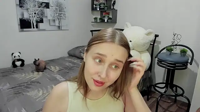 LinaTruly online show from 19, 3, 2025