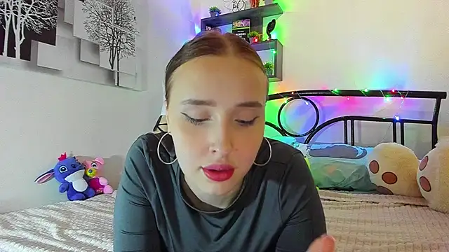 LinaTruly online show from 13, 3, 2026