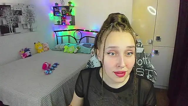 LinaTruly online show from 17, 4, 2026