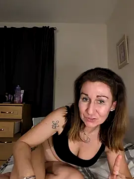 TamaraSweetxo online show from 2, 4, 2026