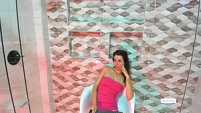 Snapshot of jolie_lov chatting on 8, 2, 2025 jolie lov online show from 8, 2, 2025