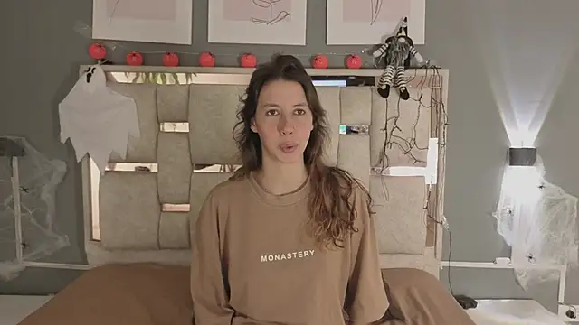 Snapshot of jolie_lov chatting on 24, 10, 2025 jolie lov online show from 24, 10, 2025