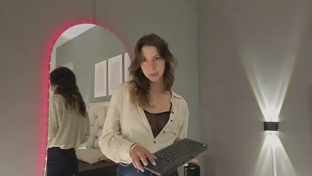 Snapshot of jolie_lov chatting on 6, 11, 2025 jolie lov online show from 6, 11, 2025