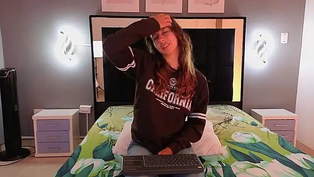 jolie lov online show from 25, 2, 2026