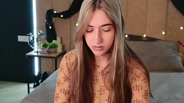 Teresa Stane online show from 14, 3, 2025