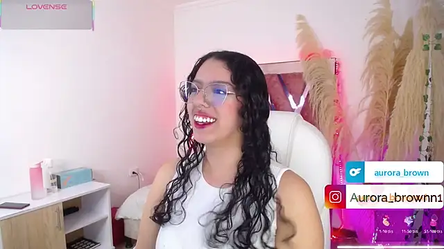 Aurora Brownn online show from 17, 9, 2025