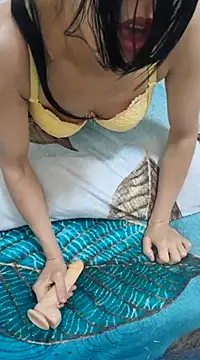 Snapshot of Linda-53 chatting on 22, 12, 2024 Linda-53 online show from 22, 12, 2024