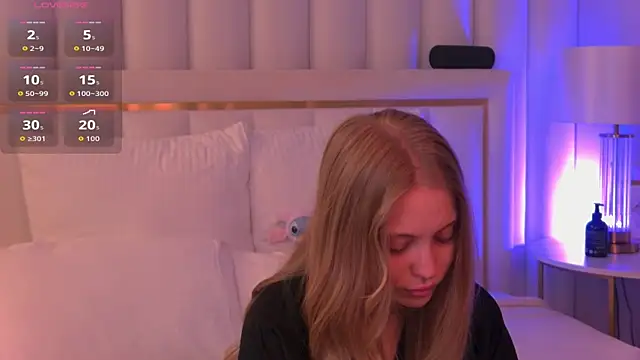 DorisHell online show from 10, 9, 2025