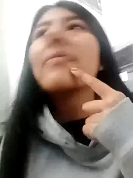 Snapshot of CarlaAlvez chatting on 20, 10, 2025 CarlaAlvez online show from 20, 10, 2025