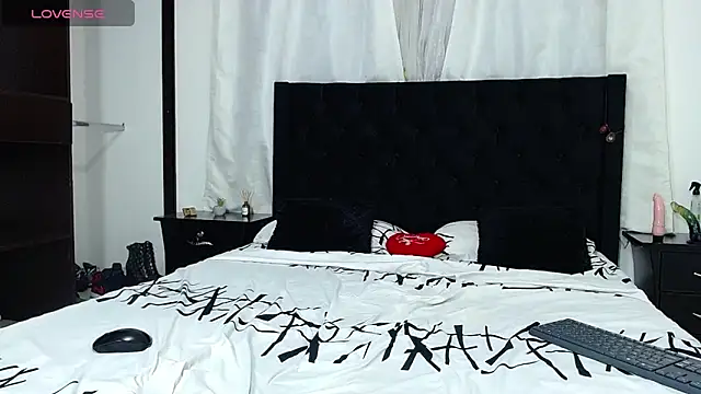 Beautifulkattia online show from 8, 3, 2025