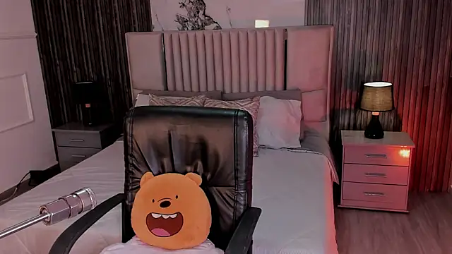 Lillyortiz online show from 23, 5, 2026