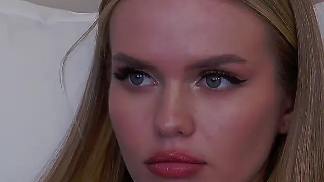 Snapshot of KristinaMaers chatting on 24, 2, 2025 KristinaMaers online show from 24, 2, 2025