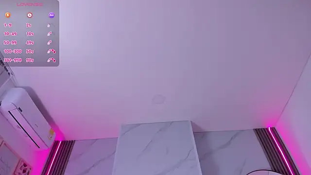 Chlooee   online show from 15, 2, 2025