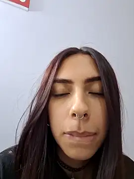 Jazmin-Cerezita online show from 17, 12, 2025