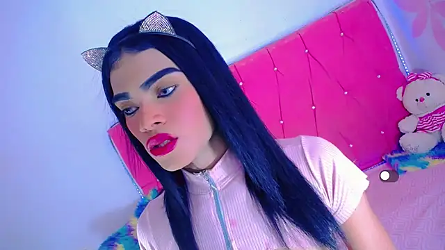 Theylor Rouse online show from 26, 10, 2025