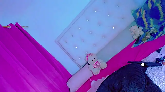 Theylor Rouse online show from 25, 3, 2026