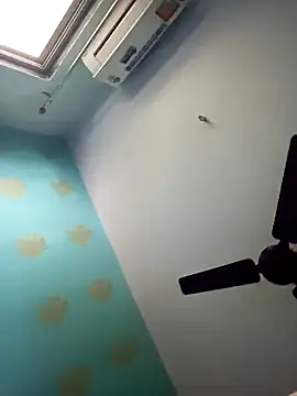 Snapshot of Smarterboytravel chatting on 7, 1, 2025 Smarterboytravel online show from 7, 1, 2025