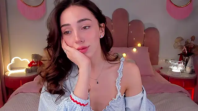 ElsaYoung online show from 12, 1, 2025