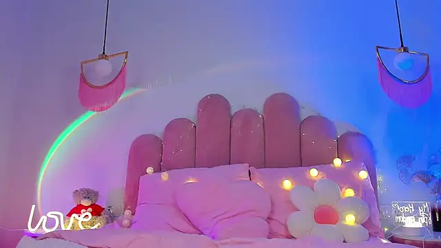 ElsaYoung online show from 15, 3, 2025