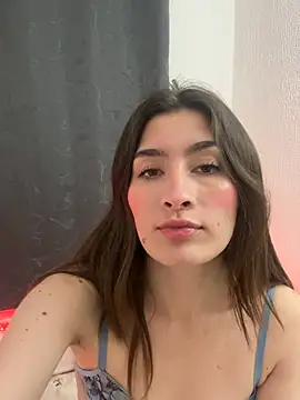 Snapshot of LuneObscure chatting on 6, 1, 2025 LuneObscure online show from 6, 1, 2025
