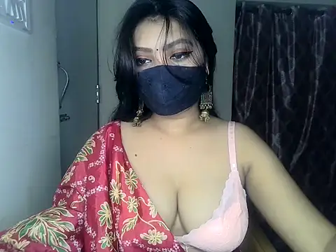 Snapshot of ishi_Beauty chatting on 12, 9, 2025 ishi Beauty online show from 12, 9, 2025