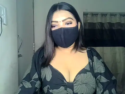 Snapshot of ishi_Beauty chatting on 7, 5, 2026 ishi Beauty online show from 7, 5, 2026