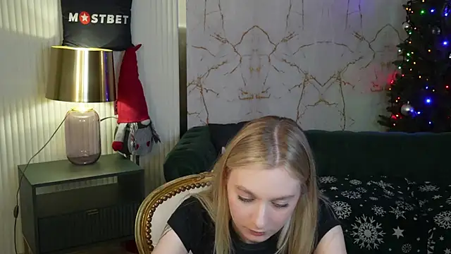 Snapshot of Ewa_Pearl chatting on 8, 1, 2025 Ewa Pearl online show from 8, 1, 2025