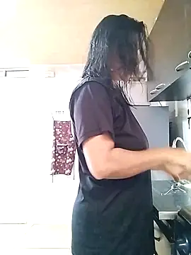 Snapshot of LunaOslon_sq chatting on 1, 1, 2025 LunaOslon sq online show from 1, 1, 2025