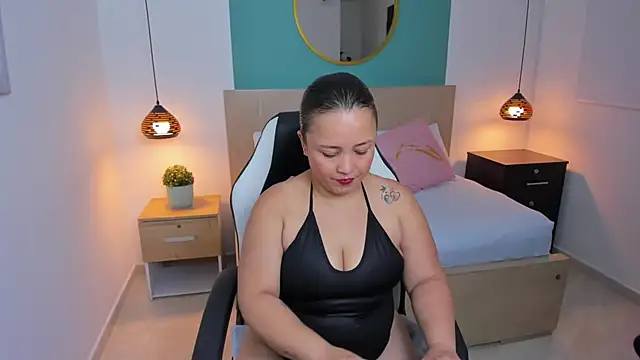 Snapshot of linda_rios_ chatting on 26, 12, 2024 linda rios online show from 26, 12, 2024