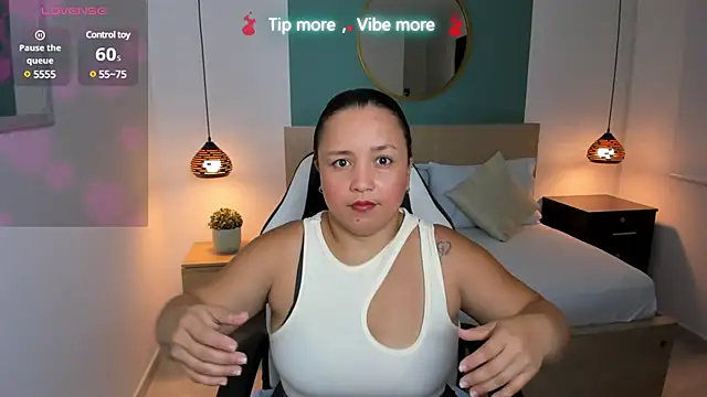 Snapshot of linda_rios_ chatting on 17, 1, 2025 linda rios online show from 17, 1, 2025