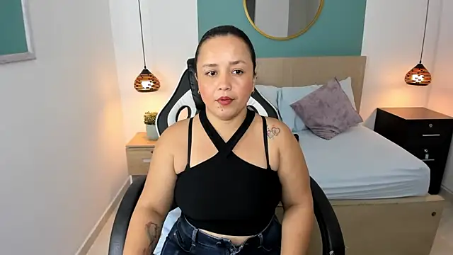 Snapshot of linda_rios_ chatting on 14, 2, 2025 linda rios online show from 14, 2, 2025