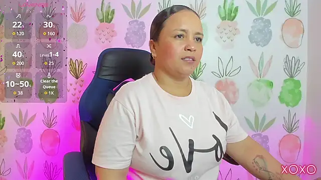 Snapshot of linda_rios_ chatting on 6, 10, 2025 linda rios online show from 6, 10, 2025