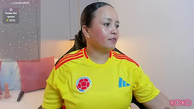 Snapshot of linda_rios_ chatting on 17, 6, 2026 linda rios online show from 17, 6, 2026