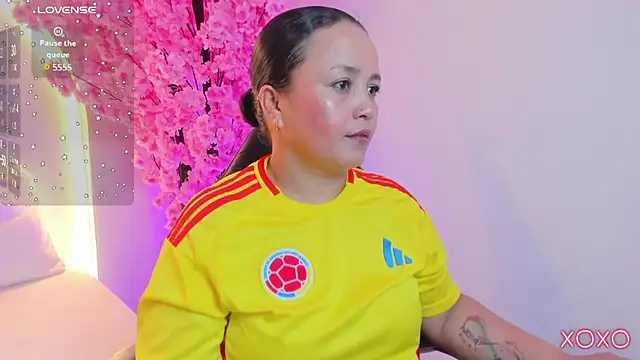 Snapshot of linda_rios_ chatting on 23, 6, 2026 linda rios online show from 23, 6, 2026