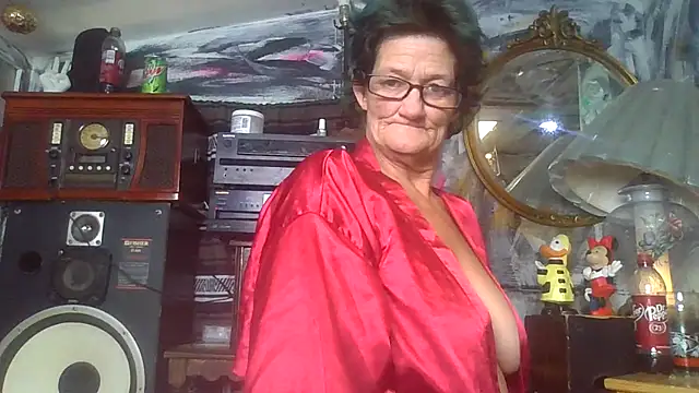 Snapshot of SlickedDryr chatting on 12, 12, 2024 SlickedDryr online show from 12, 12, 2024